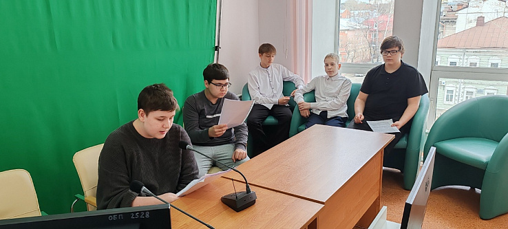 Томские школьники рассказали ребятам из Ханты-Мансийска, Рязани, Абакана и Волгограда о памятниках нашего города, посвященным Великой Победе 