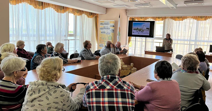 Северские пенсионеры в гостях у Пушкинки